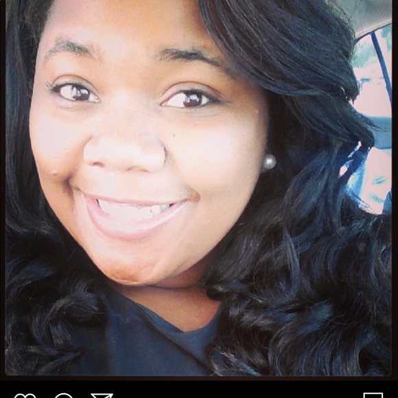 Meet your Posher, Laraven - Picture 1 of 1